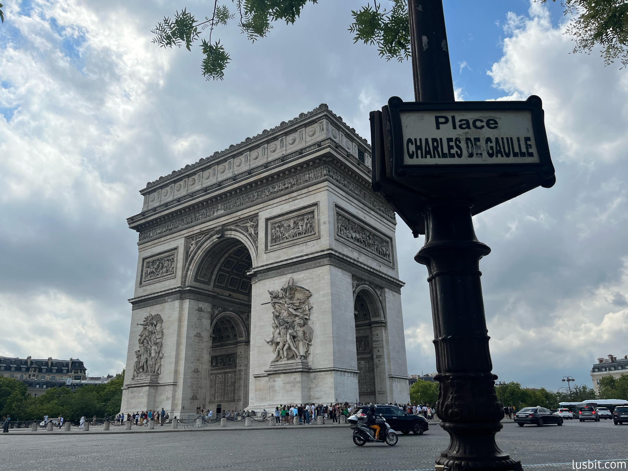 Place Charles de Gaulle // Paris, France
